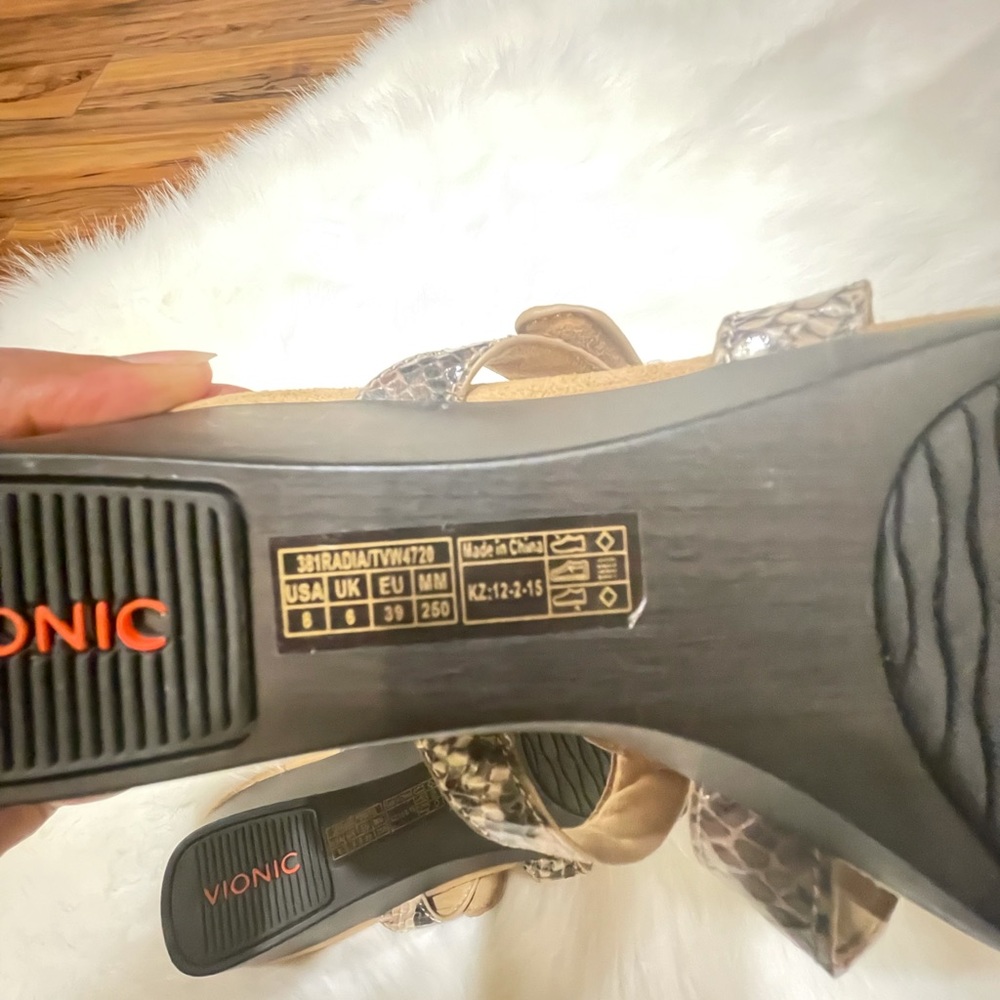 Vionic Sandals - image 5